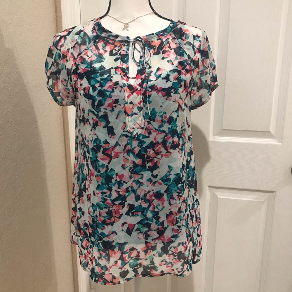 Liz Claiborne- Two-Piece Blouse Set .